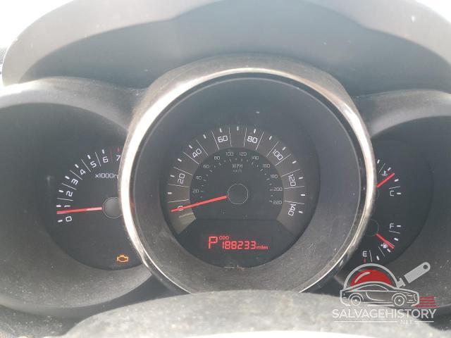 KNDJT2A29B7232422 2011 KIA SOUL photo no. 9