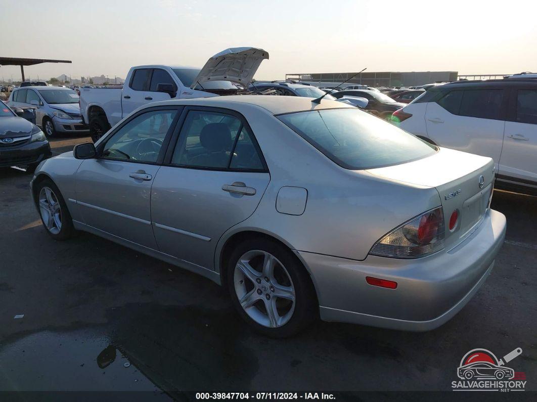 JTHBD192320038525 2002 LEXUS IS 300 photo no. 3