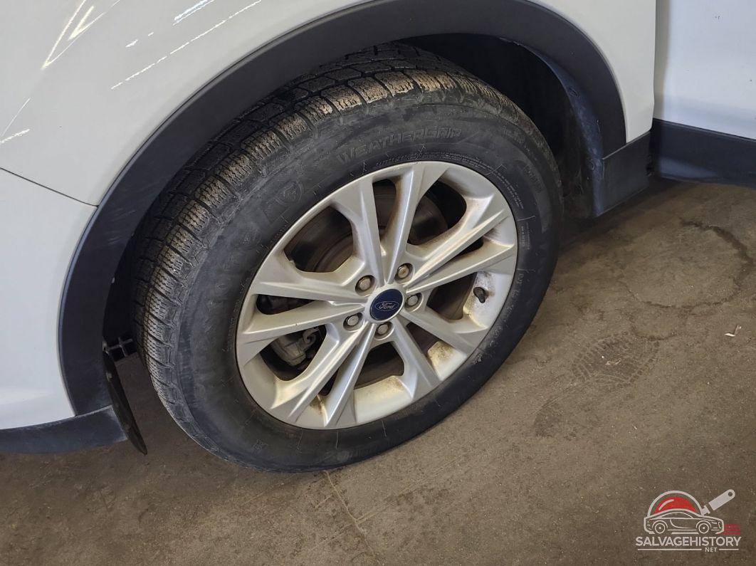 1FMCU9GD0HUD67818 2017 FORD ESCAPE photo no. 10