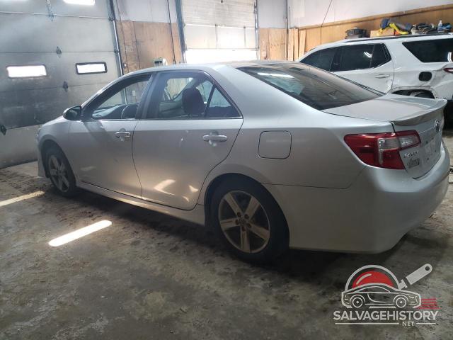 4T1BF1FK6DU264873 2013 TOYOTA CAMRY photo no. 2