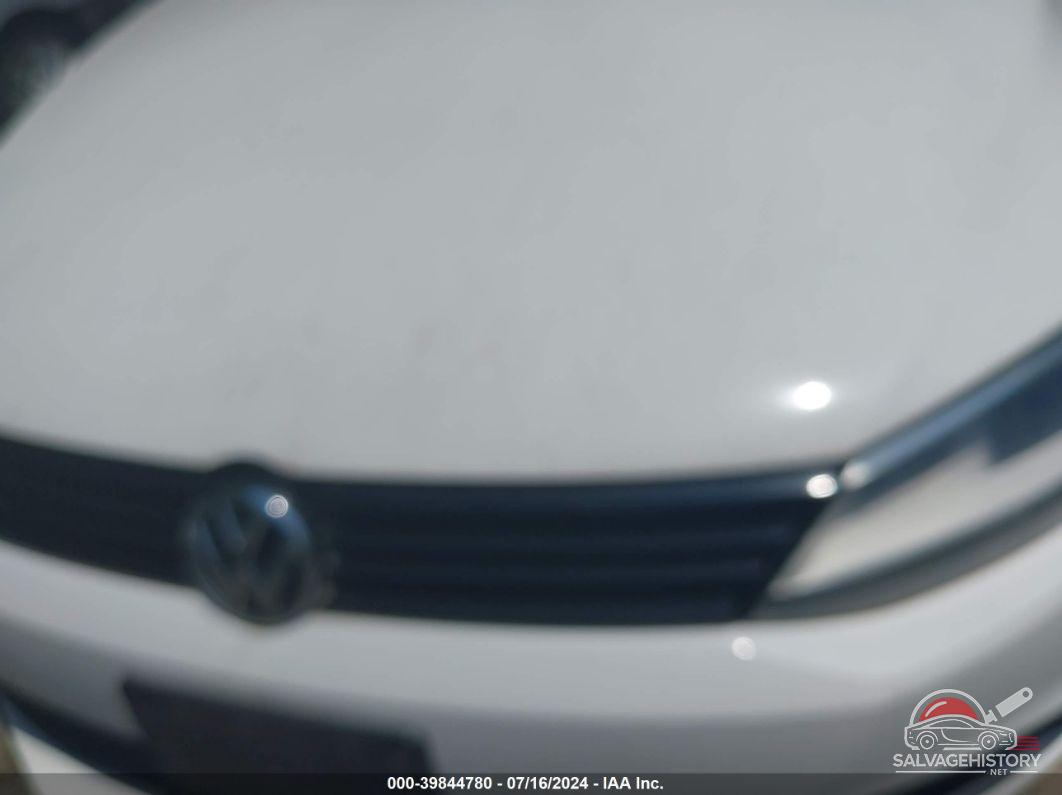 3VWDZ7AJ9BM390018 2011 VOLKSWAGEN JETTA photo no. 6
