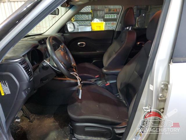 KNDJN2A22H7429225 2017 KIA SOUL photo no. 7