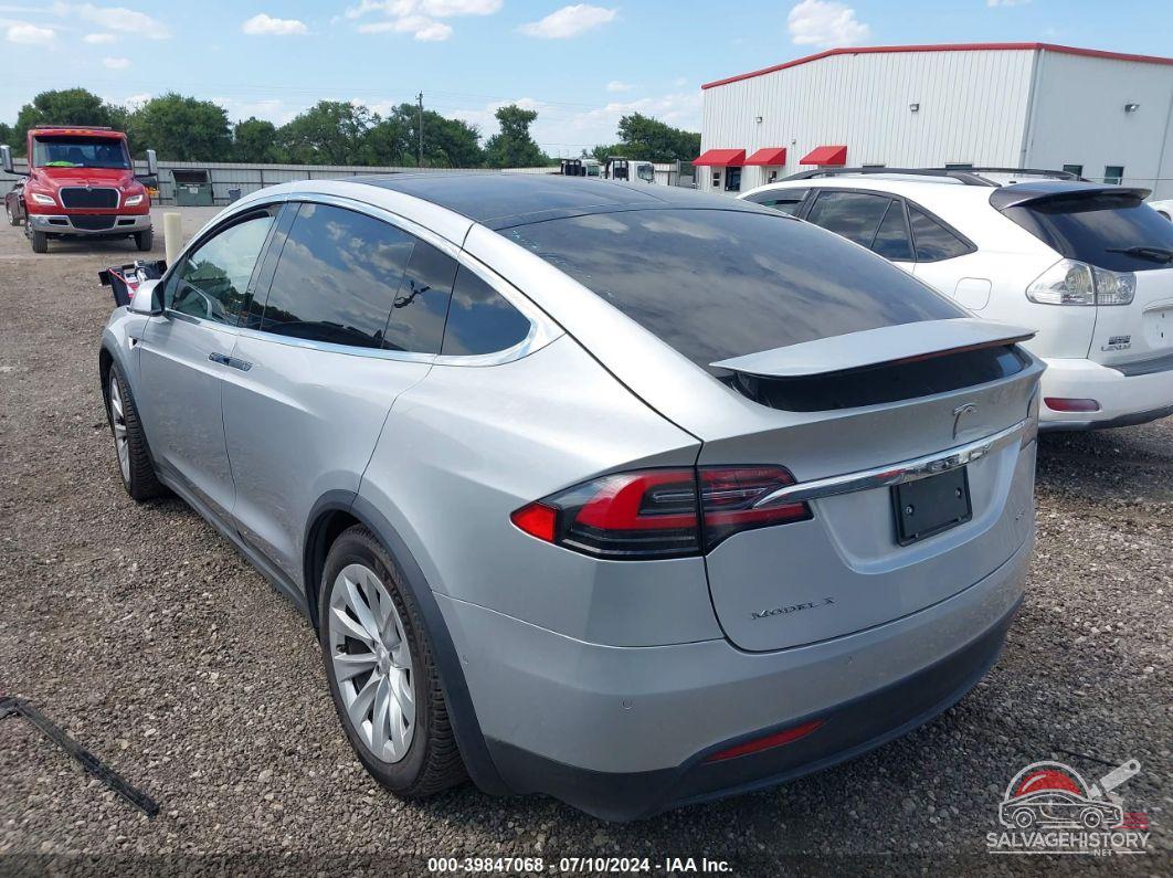 5YJXCAE22GF002558 2016 TESLA MODEL X photo no. 3