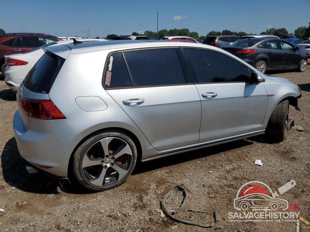 3VW447AU8HM001659 2017 VOLKSWAGEN GTI photo no. 3