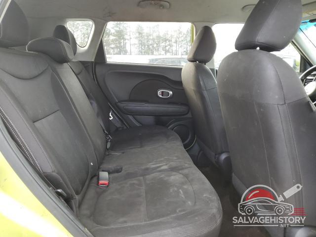 KNDJN2A2XF7761717 2015 KIA SOUL photo no. 11