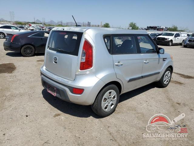 KNDJT2A59D7489044 2013 KIA SOUL photo no. 3