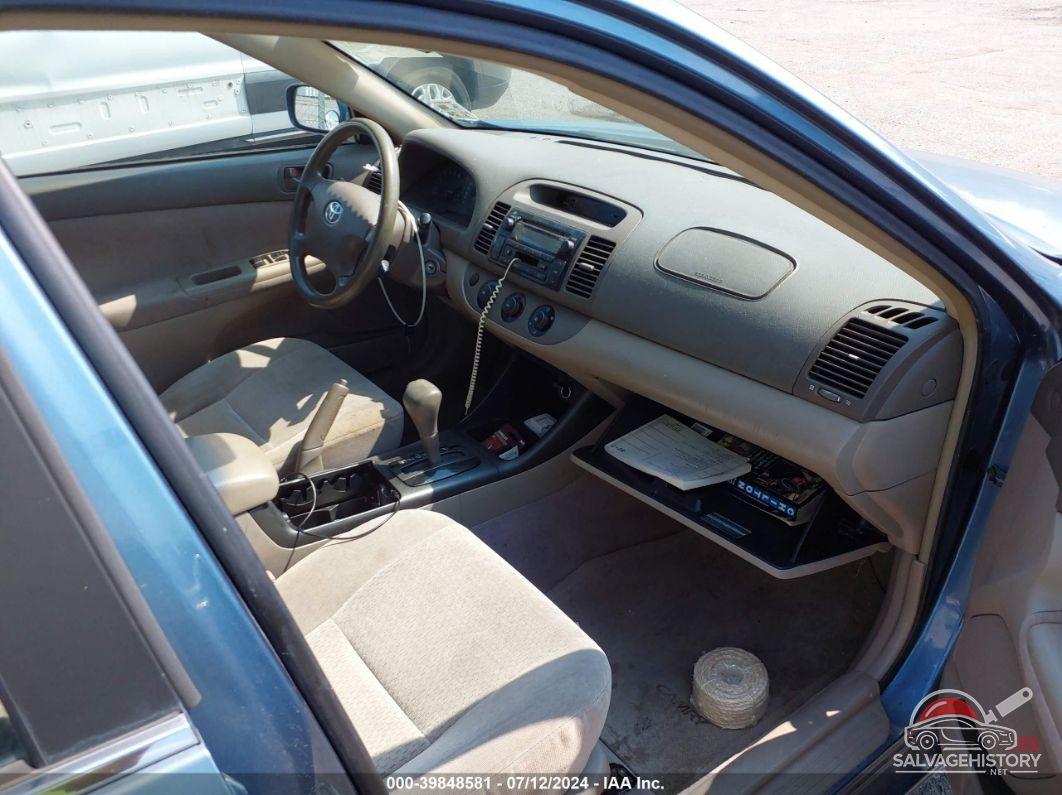JTDBE32K320023995 2002 TOYOTA CAMRY photo no. 5