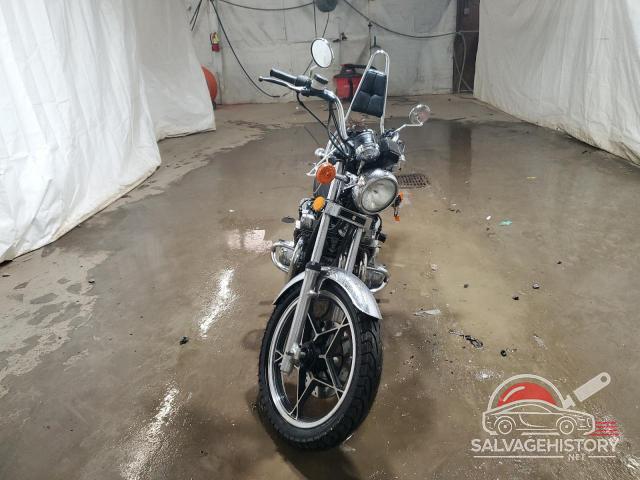 JS1GP71L1B2105174 1981 SUZUKI GS650 L photo no. 2