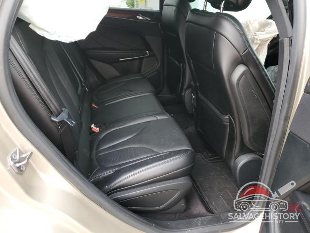 5LMCJ3D95HUL15538 2017 LINCOLN MKC photo no. 10