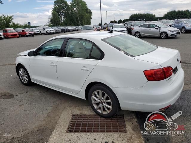 3VWD17AJ9EM407332 2014 VOLKSWAGEN JETTA photo no. 2
