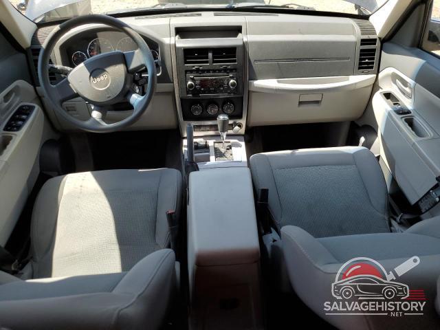 1J8GN28K38W209915 2008 JEEP LIBERTY photo no. 8