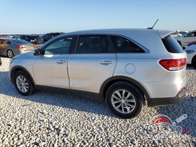 5XYPG4A33HG241440 2017 KIA SORENTO photo no. 2