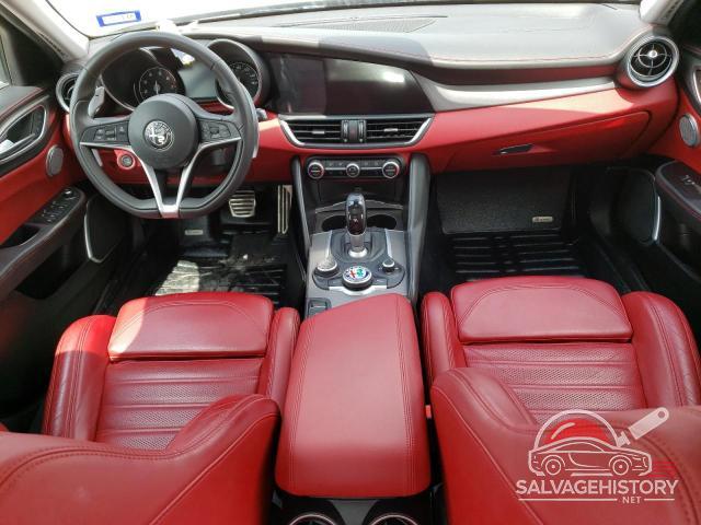ZARFAEEN9J7597611 2018 ALFA ROMEO GIULIA photo no. 8
