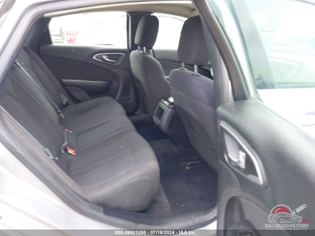 1C3CCCAB8FN587117 2015 CHRYSLER 200 photo no. 8