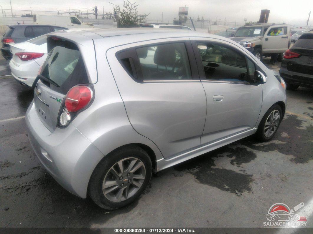 KL8CK6S06GC586275 2016 CHEVROLET SPARK EV photo no. 4