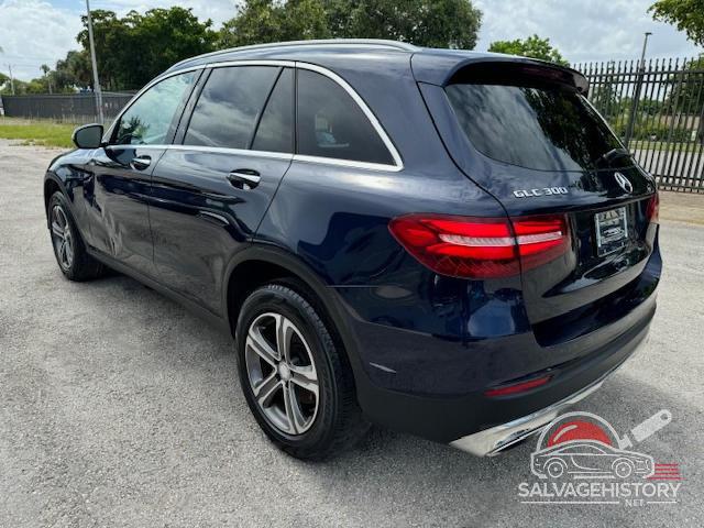 WDC0G4KB3HF154853 2017 MERCEDES-BENZ GLC-CLASS photo no. 2