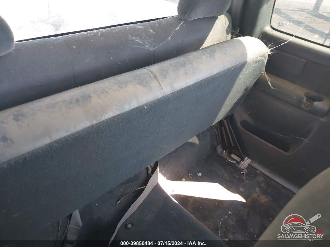 2GCEC19T3Y1102053 2000 CHEVROLET SILVERADO photo no. 8