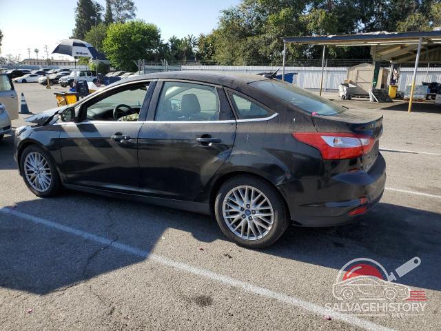 1FAHP3H28CL130672 2012 FORD FOCUS photo no. 2