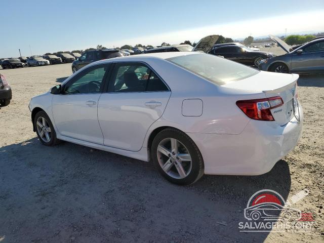 4T1BF1FK5DU662558 2013 TOYOTA CAMRY photo no. 2
