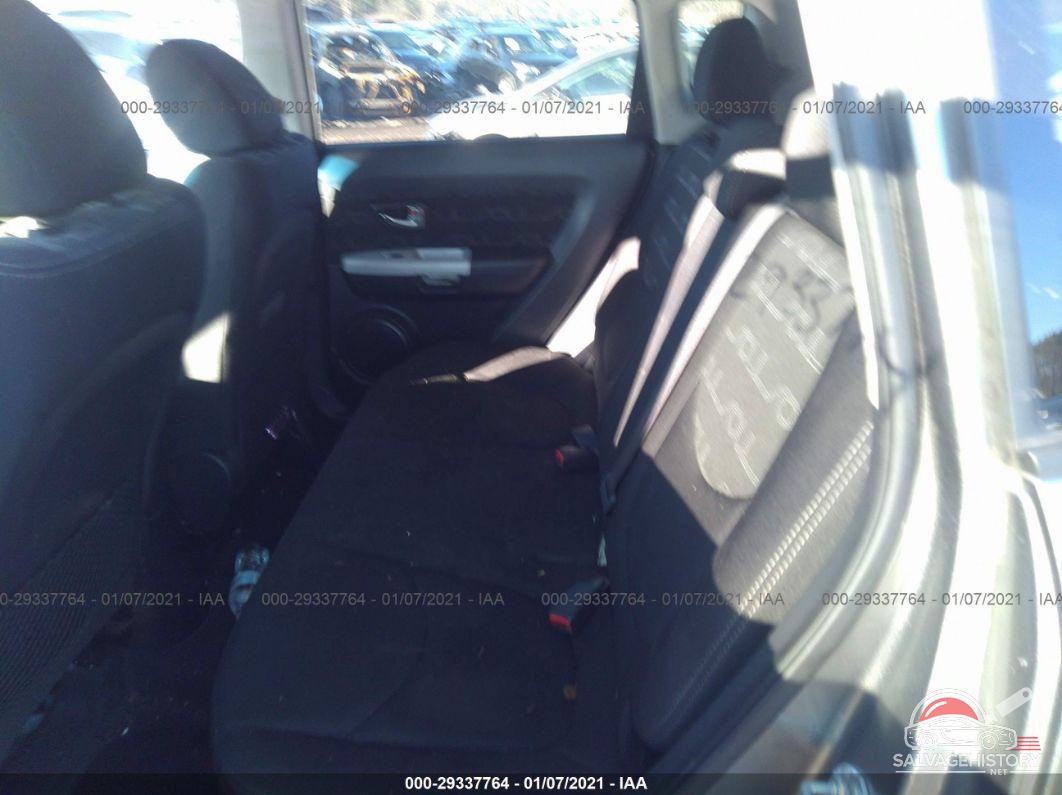 KNDJT2A6XC7365209 2012 KIA SOUL photo no. 8