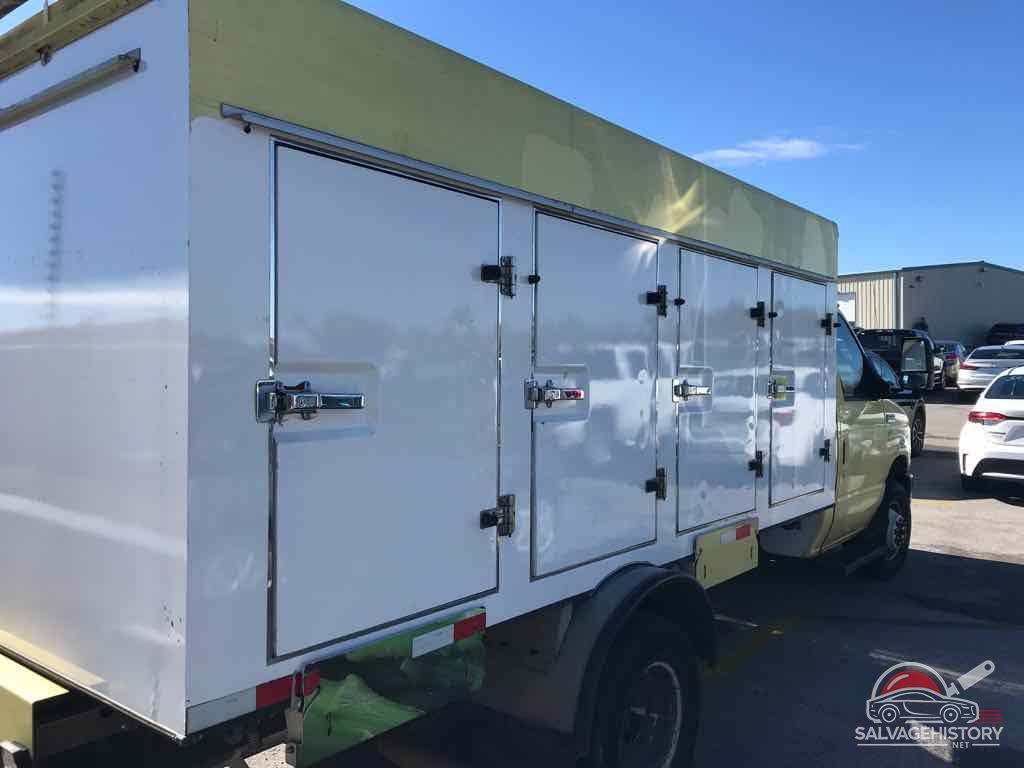 1FDXE4FS4KDC52275 2019 FORD E-450 CUTAWAY photo no. 6