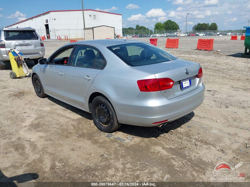 3VWDX7AJ6BM341140 2011 VOLKSWAGEN JETTA photo no. 3