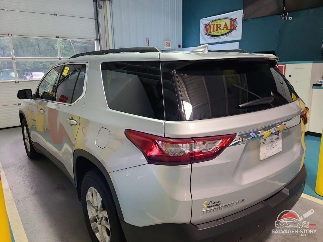 1GNEVMKW3MJ176242 2021 CHEVROLET TRAVERSE photo no. 2