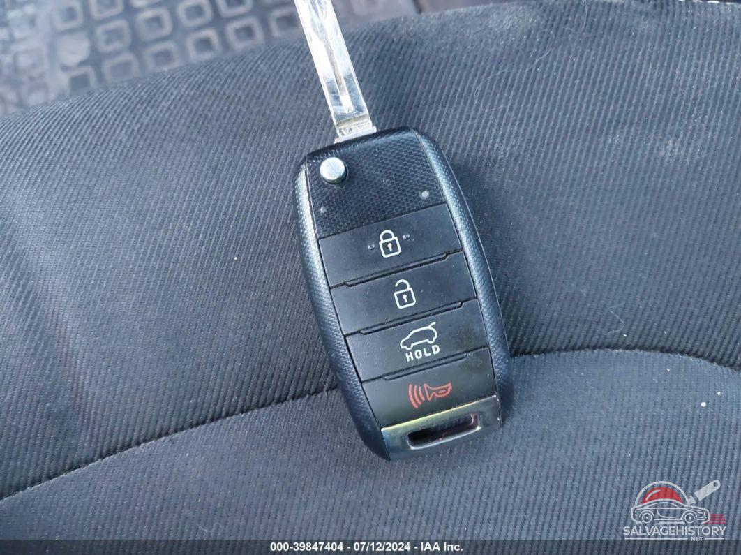 KNDJP3A57F7190438 2015 KIA SOUL photo no. 11