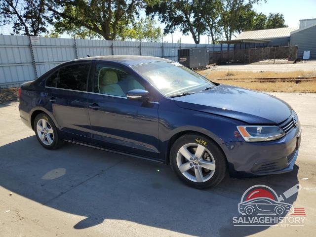 3VWLL7AJ1DM365176 2013 VOLKSWAGEN JETTA photo no. 4