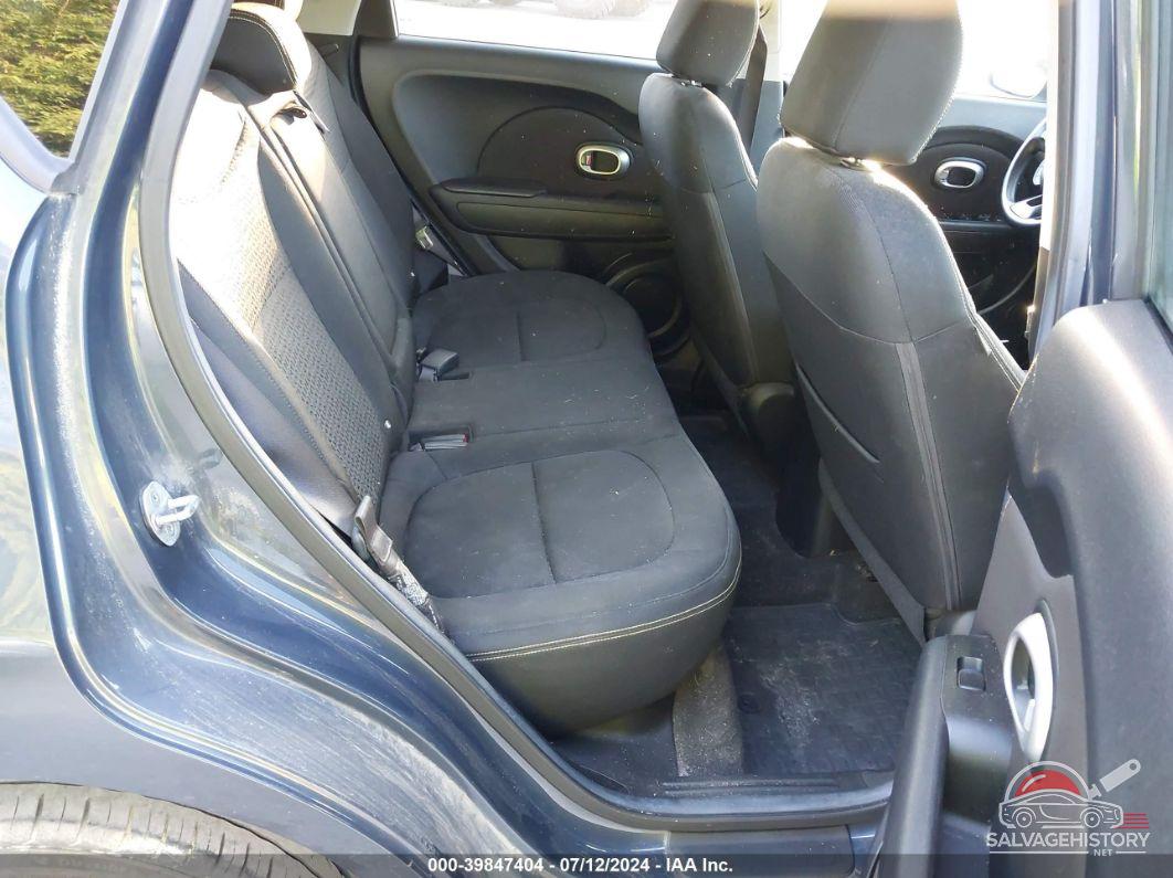 KNDJP3A57F7190438 2015 KIA SOUL photo no. 8
