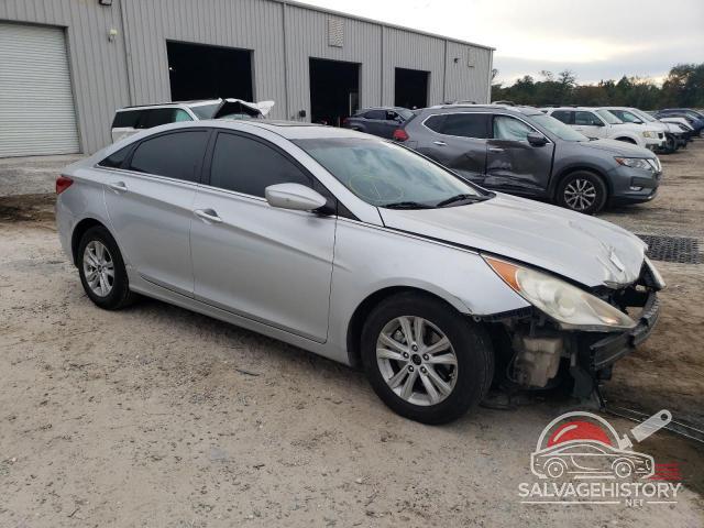 5NPEB4AC9BH067637 2011 HYUNDAI SONATA photo no. 4