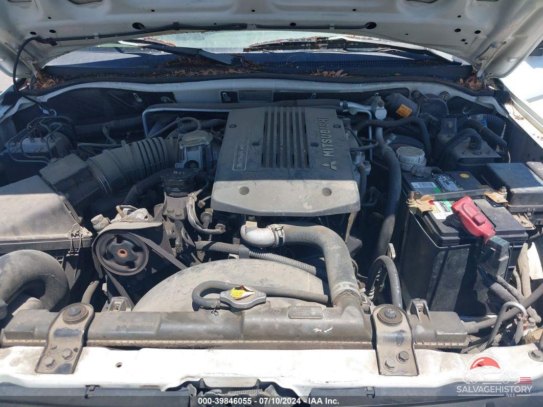 JA4MT31H6YP021785 2000 MITSUBISHI MONTERO SPORT photo no. 10