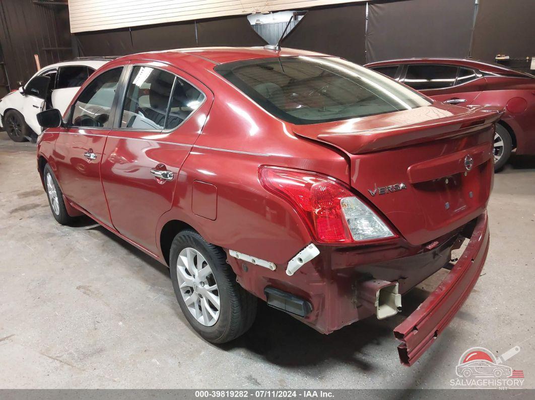 3N1CN7AP4JL805767 2018 NISSAN VERSA photo no. 3