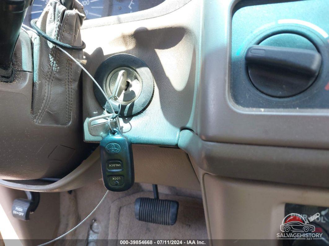4T3ZF19C82U428518 2002 TOYOTA SIENNA photo no. 11