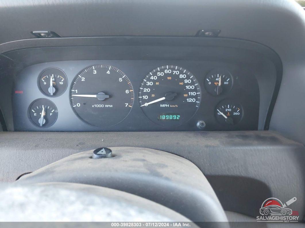 1J4GW58N3XC746004 1999 JEEP GRAND CHEROKEE photo no. 7