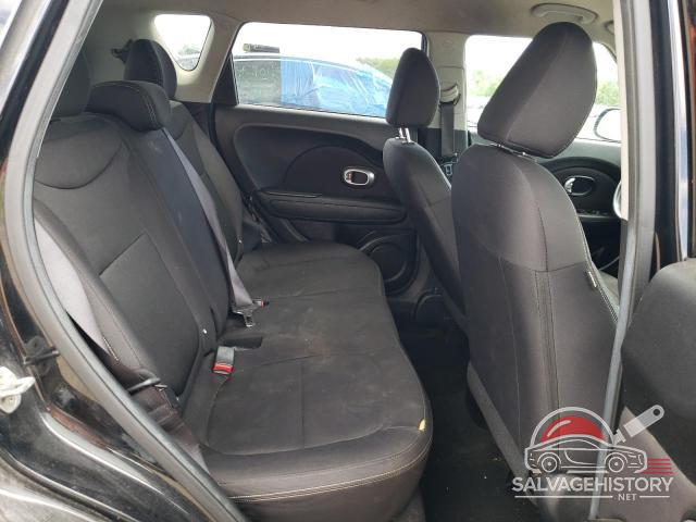 KNDJN2A28F7143893 2015 KIA SOUL photo no. 10
