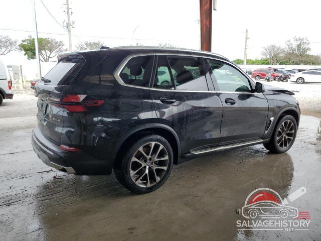 5UX13EU06R9T44975 2024 BMW X5 photo no. 3