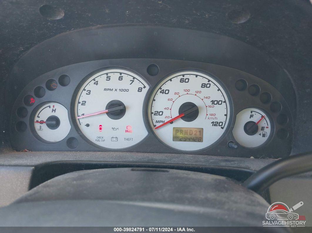 1FMYU92114KA89827 2004 FORD ESCAPE photo no. 7