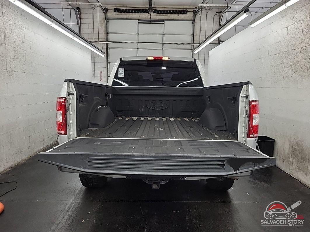 1FTFW1E57JKF37988 2018 FORD F-150 photo no. 3