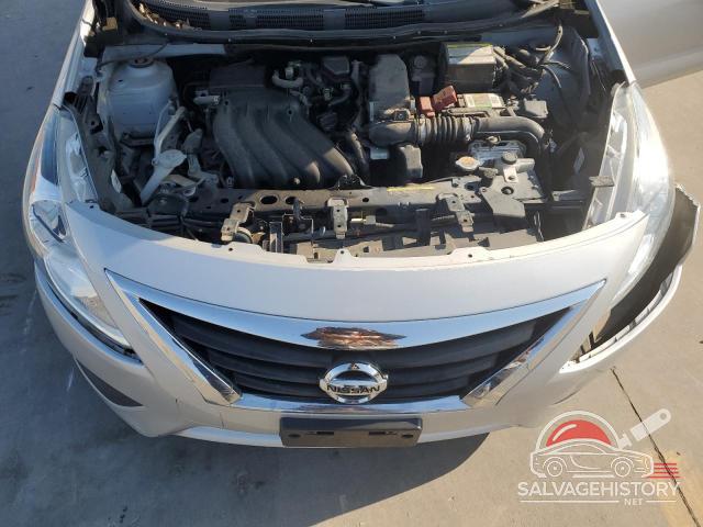 3N1CN7APXJK398978 2018 NISSAN VERSA photo no. 12