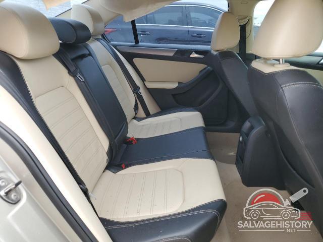 3VWLP7AJXDM242397 2013 VOLKSWAGEN JETTA photo no. 10