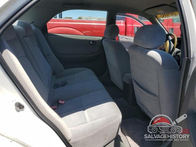 1YVGF22C525290025 2002 MAZDA 626 photo no. 10
