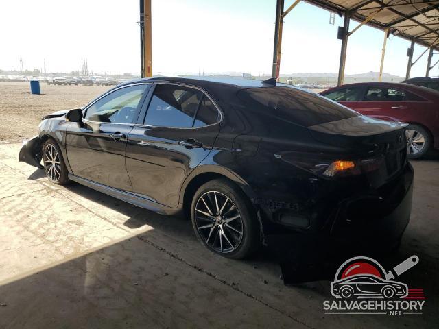 4T1G11AK6NU062015 2022 TOYOTA CAMRY photo no. 2