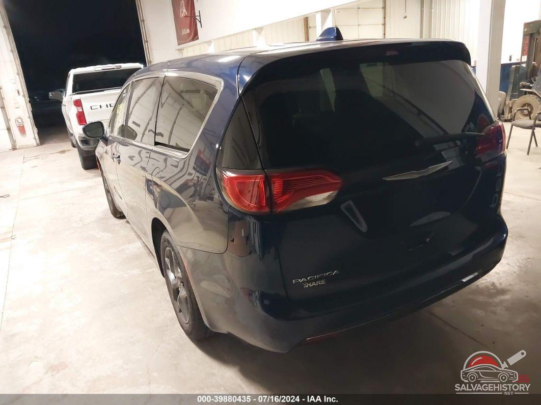 2C4RC1FG9JR126065 2018 CHRYSLER PACIFICA photo no. 3