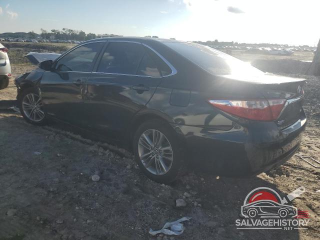 4T1BF1FK8FU954918 2015 TOYOTA CAMRY photo no. 2