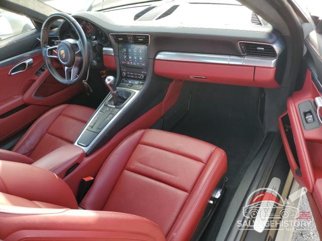 WP0AA2A96JS106565 2018 PORSCHE 911 photo no. 8
