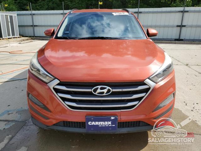 KM8J33A41HU396132 2017 HYUNDAI TUCSON photo no. 5