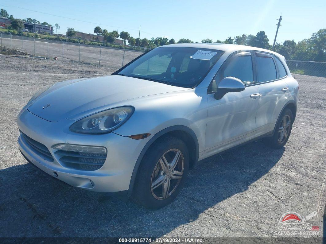 WP1AB2A22BLA45760 2011 PORSCHE CAYENNE photo no. 2