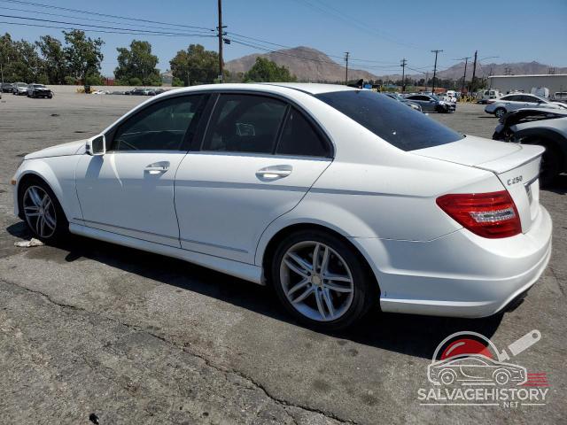 WDDGF4HB0EG250112 2014 MERCEDES-BENZ C-CLASS photo no. 2
