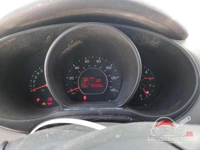 KNDJN2A24E7067412 2014 KIA SOUL photo no. 9